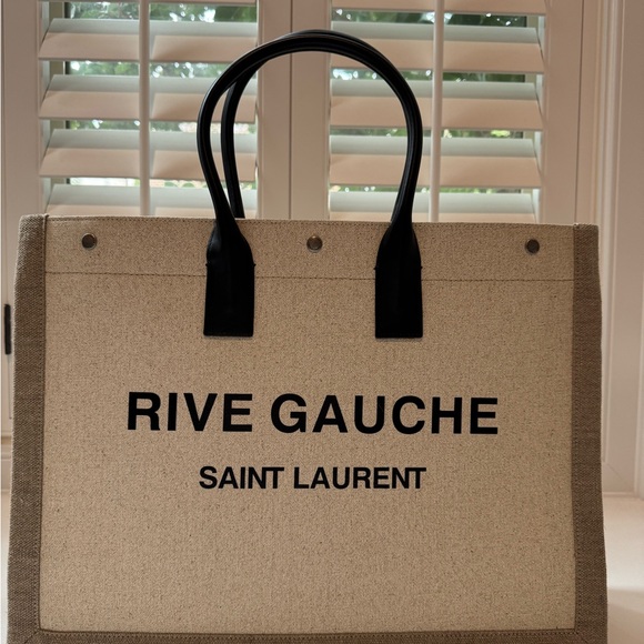 New condition women’s LUXE Rive Gauche Tote large $500 - Picture 1 of 9